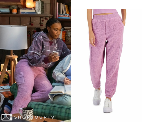 The Sex Lives Of College Girls Season 3 Episode 9 Whitney s Pink Pants the-sex-lives-of-college-girls-season-3-episode-9-whitney-s-pink-pants