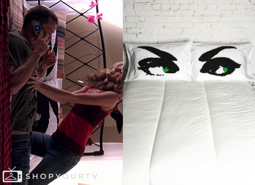 One Tree Hill: Season 6 Episode 9 (Flashback) Peyton's Eye Bedroom ...