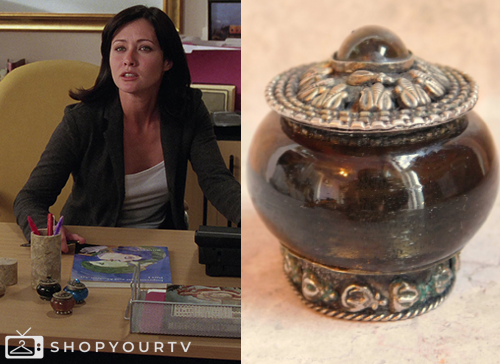 Charmed (1998): Season 1 Episode 19 Prue's Office Jewelry Box(es ...