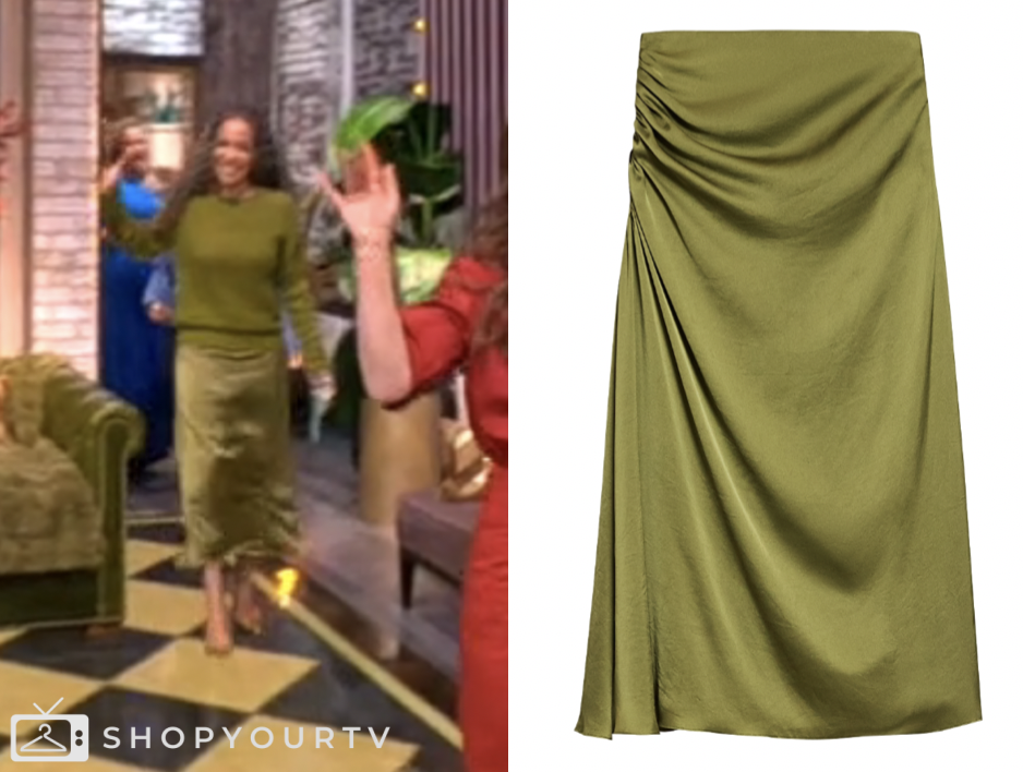 【THE MOZZ】Anna Hood + Skirt Setup The View: July 2025 Sunny Hostin's Green Satin Midi Skirt